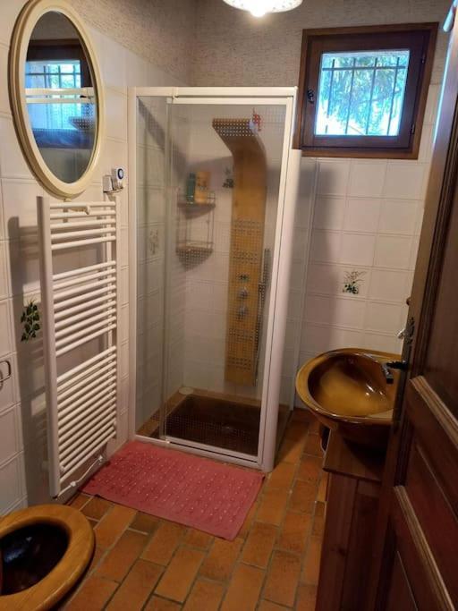 Bas De Villa, 2 Terrasses, Piscine, Spa, Sauna... Neffes ภายนอก รูปภาพ